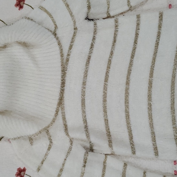 Beautiful cowl neck sweater - Picture 2 of 6